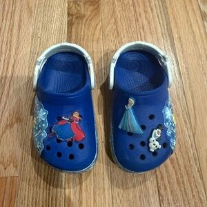 CROCS Kids Blue Frozen Clogs